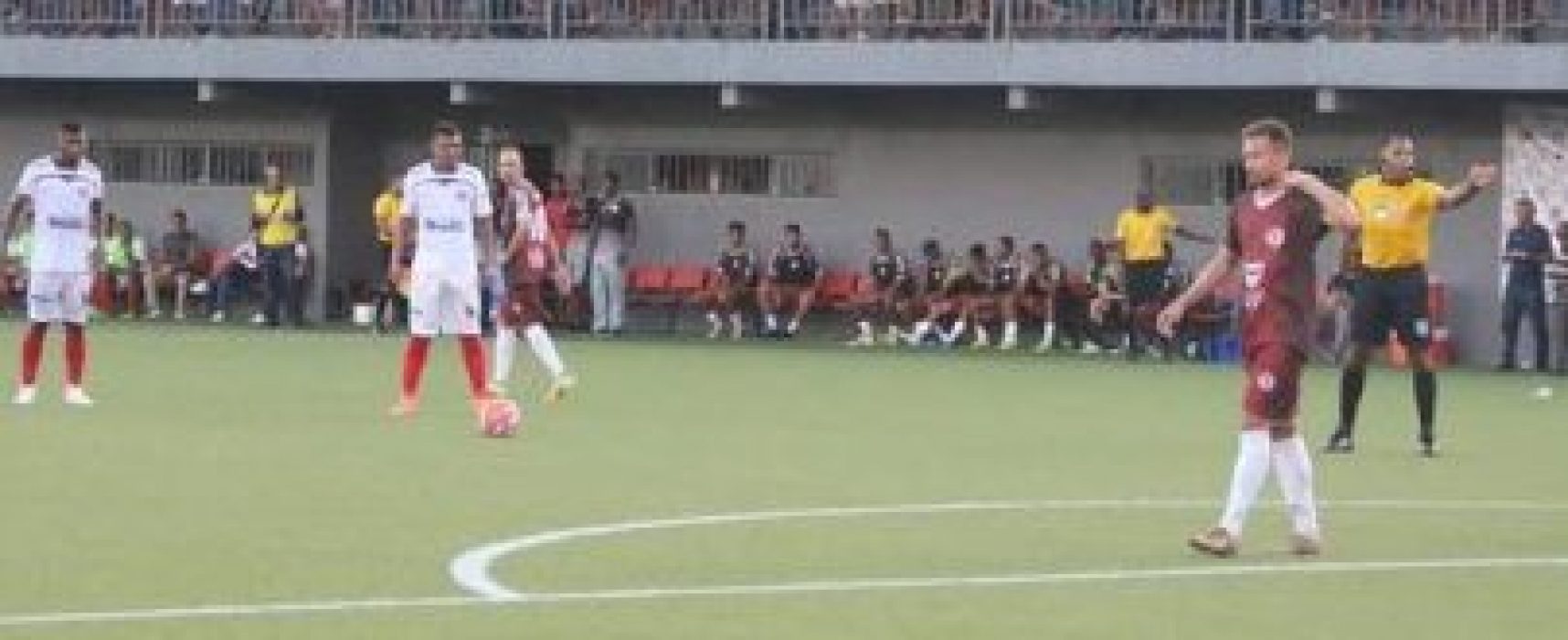 BAHIA DE FEIRA VENCE O CONQUISTA E ASSUME LIDERANÇA