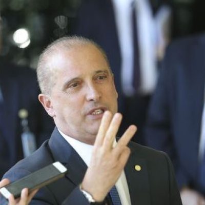 Governo estuda enviar proposta única de reforma da Previdência