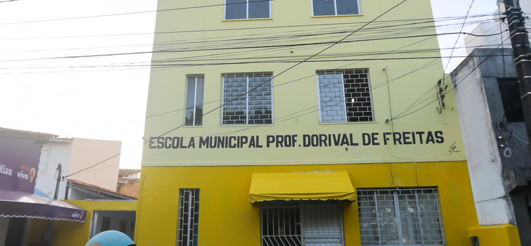 Escola Municipal do Pontal homenageia professor Dorival de Freitas