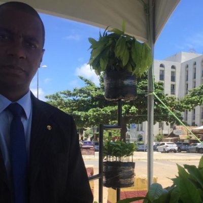 Ilhéus: Vice presidente da Câmara prestigia feira de mudas da Biofábrica