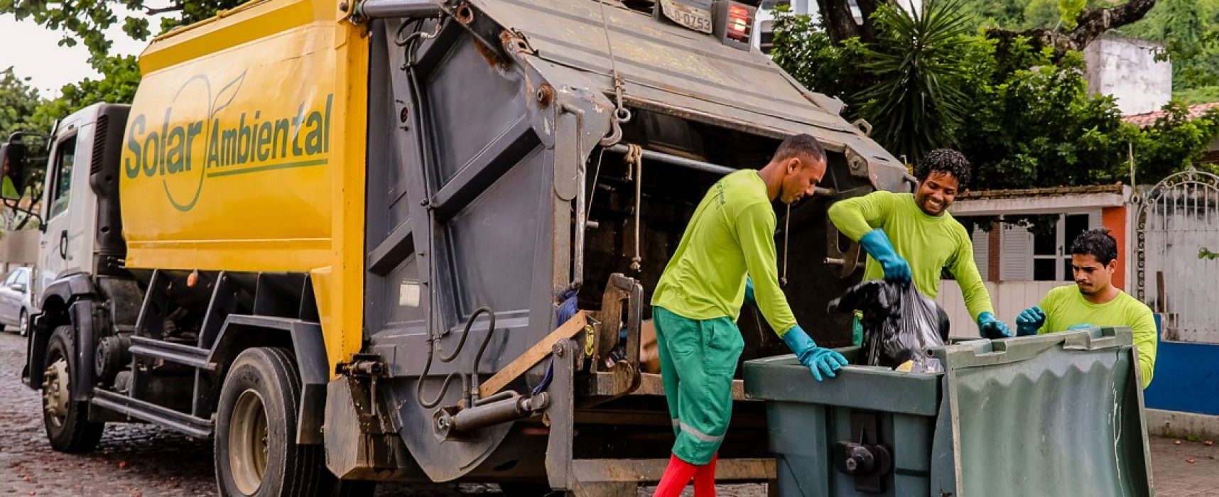 Poucos reconhecem o valor da profissão do lixeiro