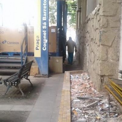 “Pracinha” que fica ao lado da Agência dos Correios em Ilhéus, está uma porcaria só