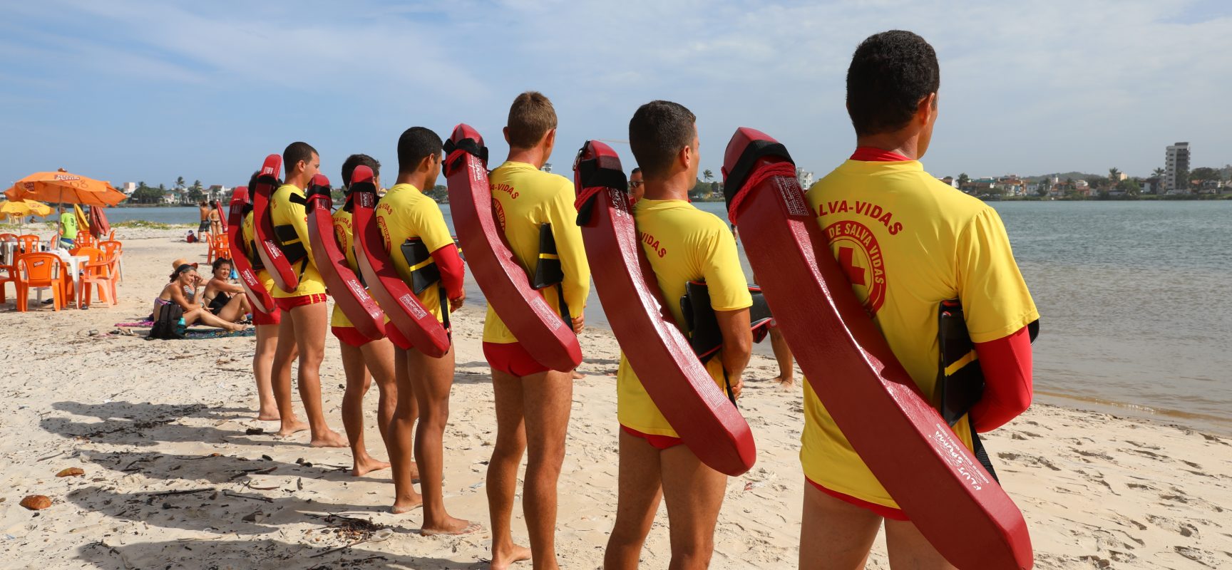 Praias de Ilhéus terão 77 salva-vidas atuando no feriado prolongado de carnaval