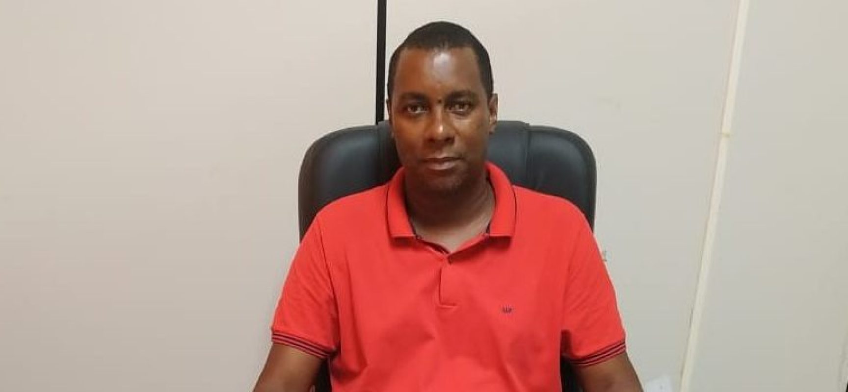 Vereador Luiz Carlos Escuta apresenta diversas proposições em início dos trabalhos