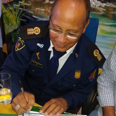 Ilhéus: Vice-presidente da Câmara, ESCUTA, apresenta Moção de Louvor ao Comandante da GCM, Leonardo Bandeira