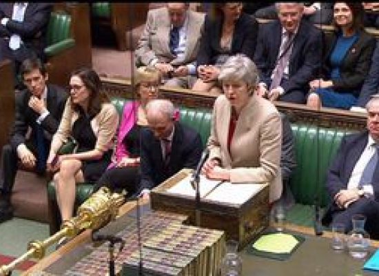 Parlamento britânico rejeita acordo do Brexit pela terceira vez