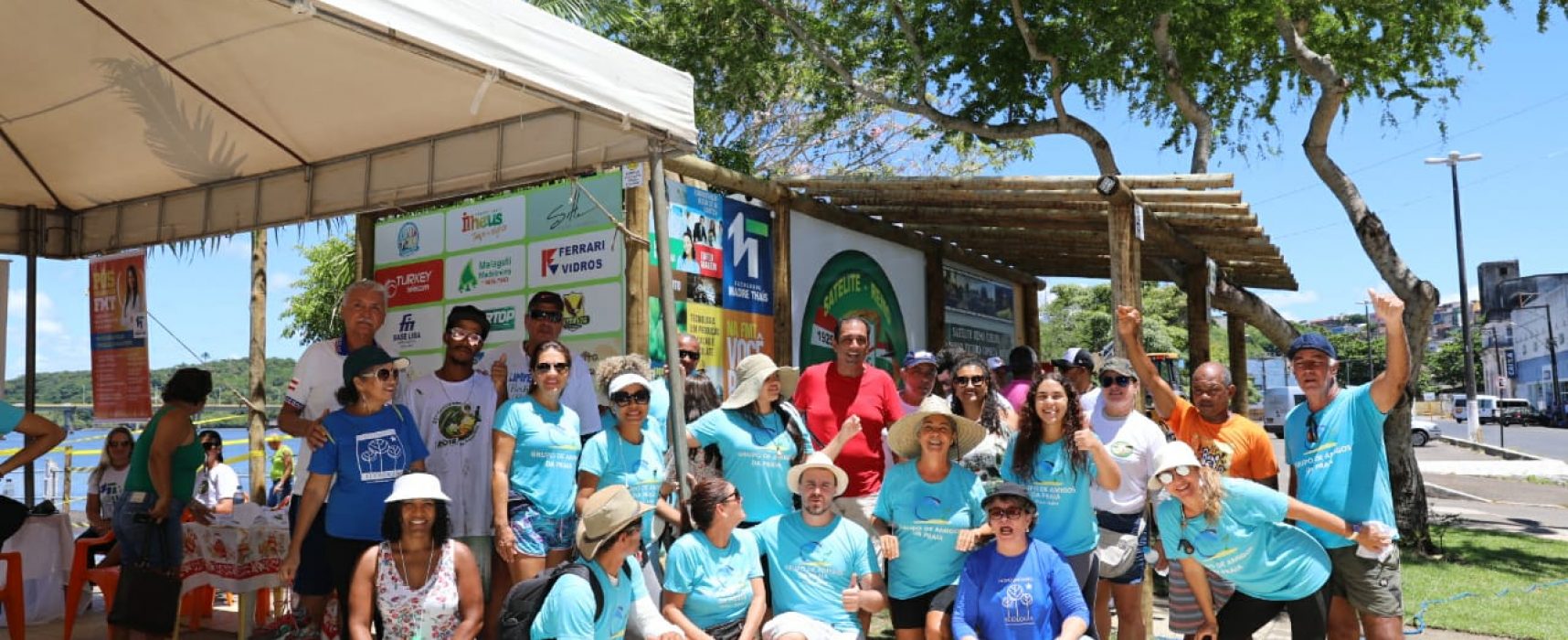 Prefeito participa de campanha coletiva de limpeza na Baía do Pontal