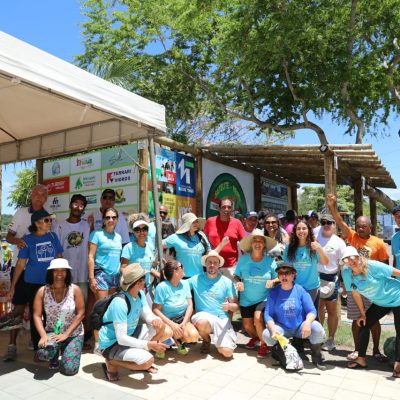 Prefeito participa de campanha coletiva de limpeza na Baía do Pontal