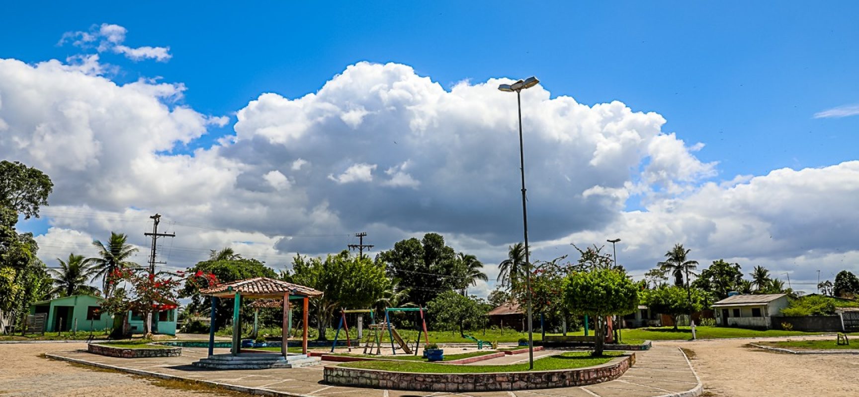 Marão confere o avanço das obras e dialoga com comunidade de Sambaituba