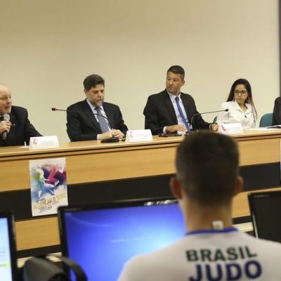 Ministérios estudam incluir direitos autorais em currículos de ensino