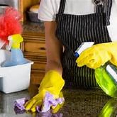 Mulheres dedicam a afazeres domésticos o dobro de horas dos homens