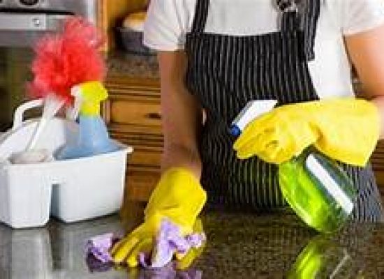 Mulheres dedicam a afazeres domésticos o dobro de horas dos homens