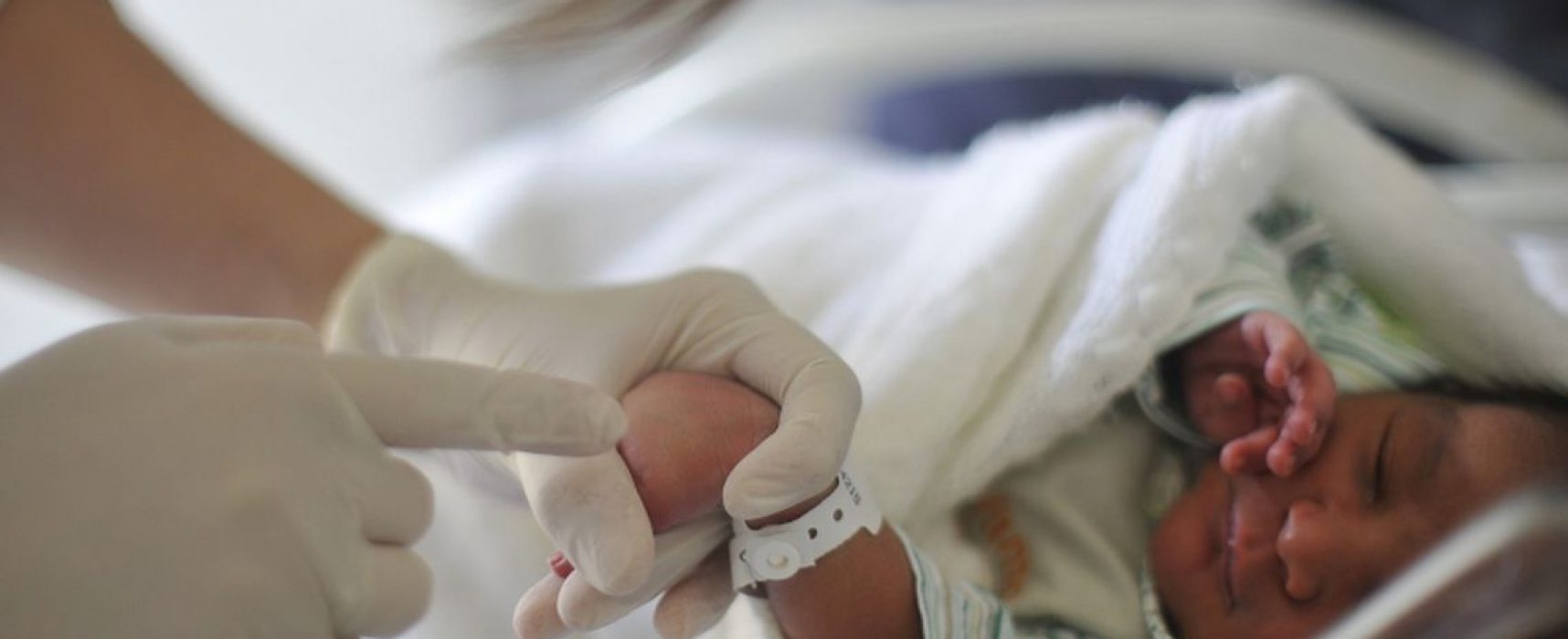 Pediatras pedem fim da obrigatoriedade do Teste da Linguinha