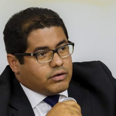 Proger destaca entendimento do STF sobre afastamento de servidores não estáveis