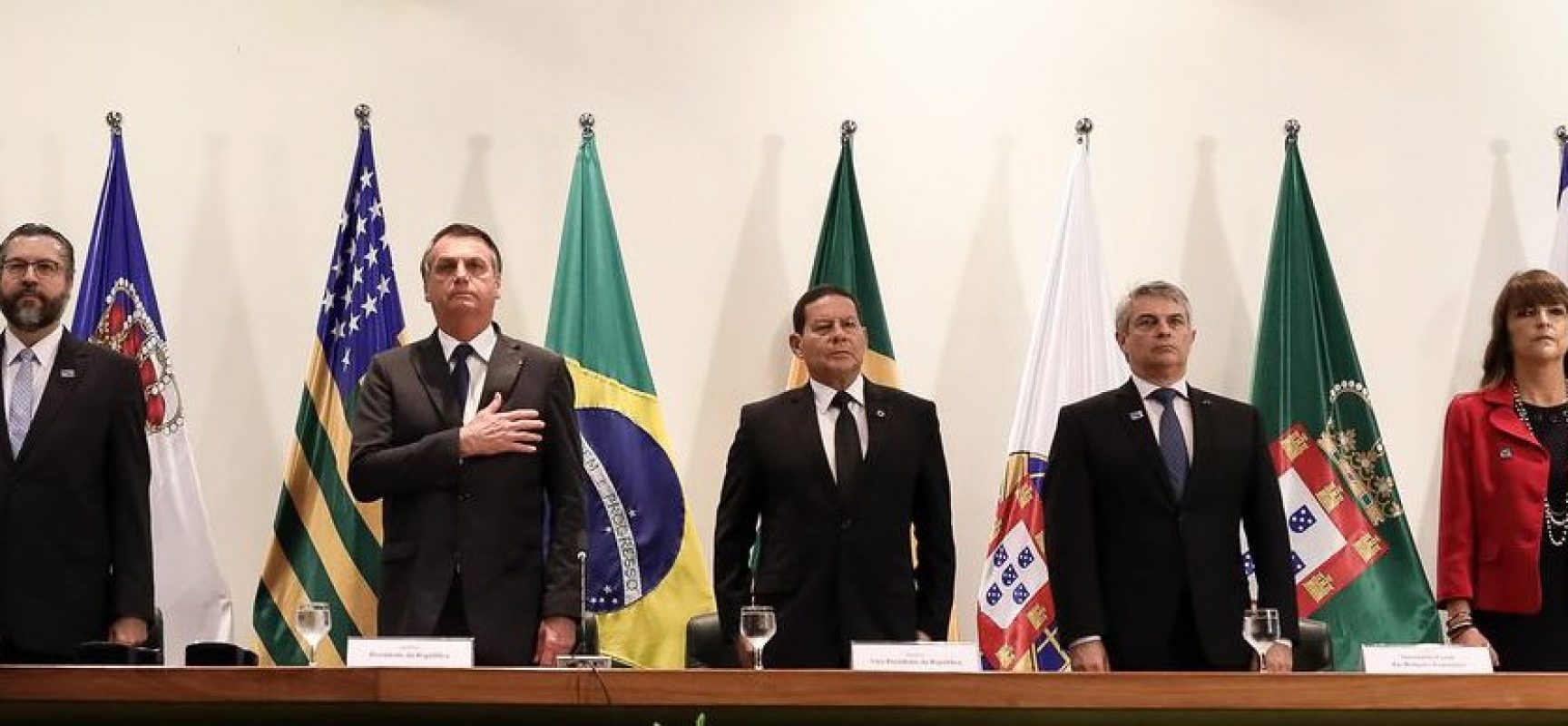 NOMEAÇÃO: Bolsonaro avalia indicações para PGR