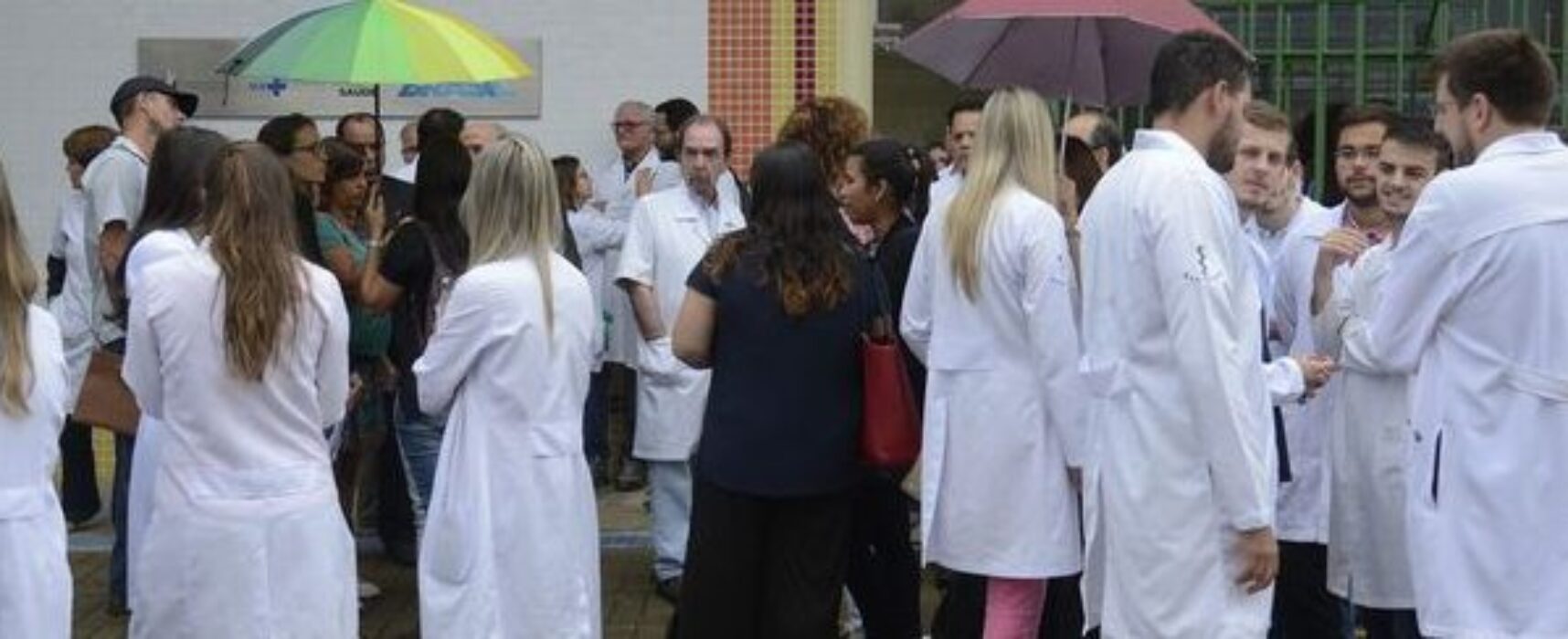 Policlínica Regional em Vitória da Conquista contrata médicos com remuneração de até R$ 10 mil