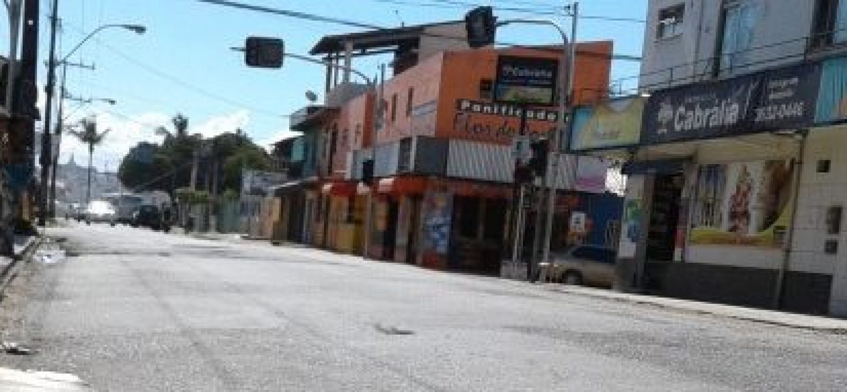 Prefeitura interdita trânsito na Rua 13 de Maio, no Pontal, nesta sexta-feira (10)