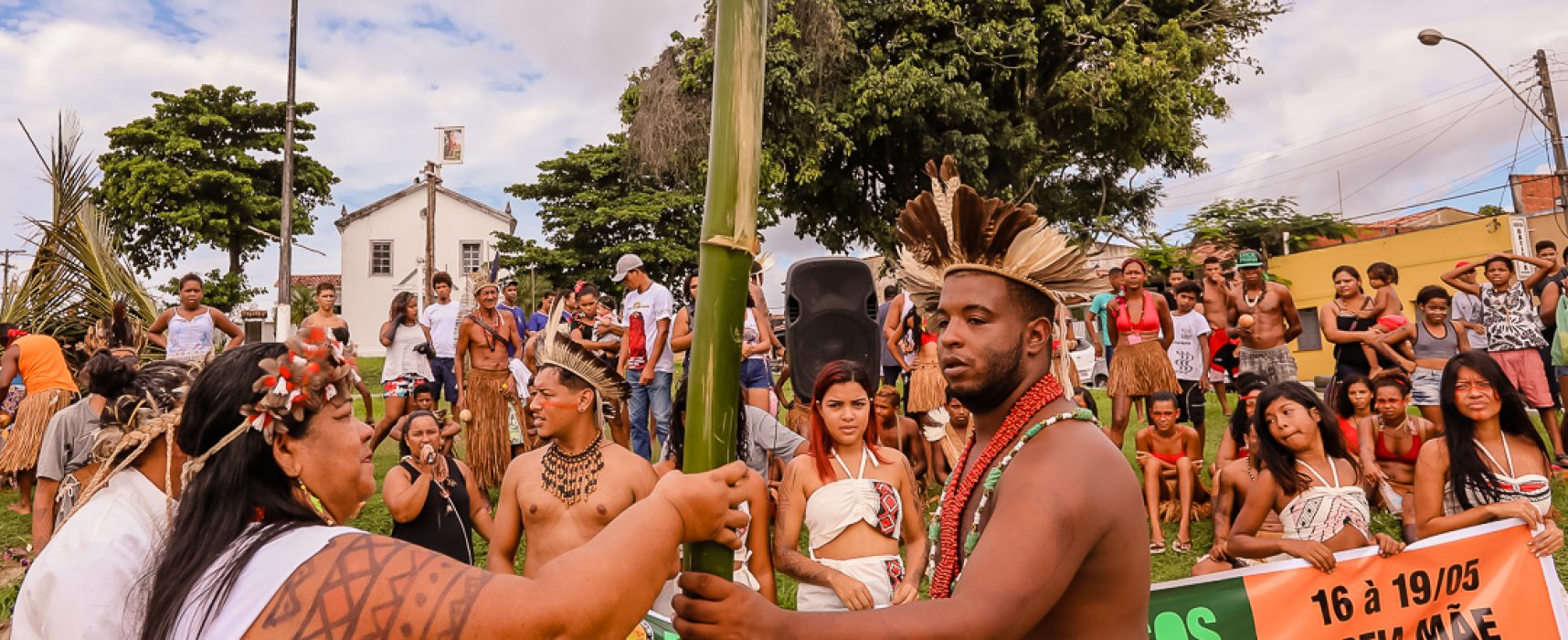 Tradição indígena marca abertura dos Jogos Estudantis Tupinambá de Ilhéus