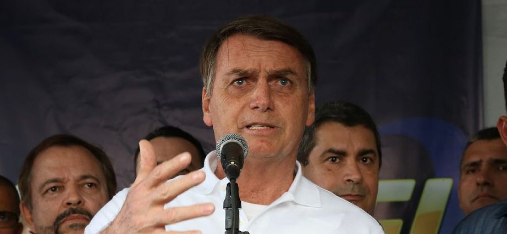 Bolsonaro diz que vai ouvir Guedes sobre novo imposto