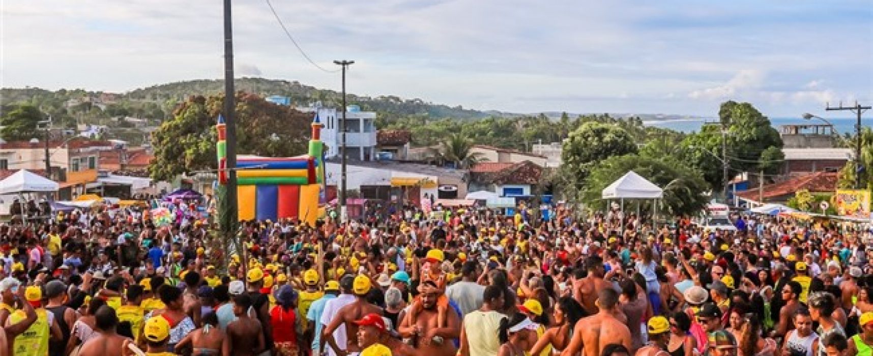 Do sagrado ao profano, festas em Olivença devem atrair uma multidão neste domingo (9)