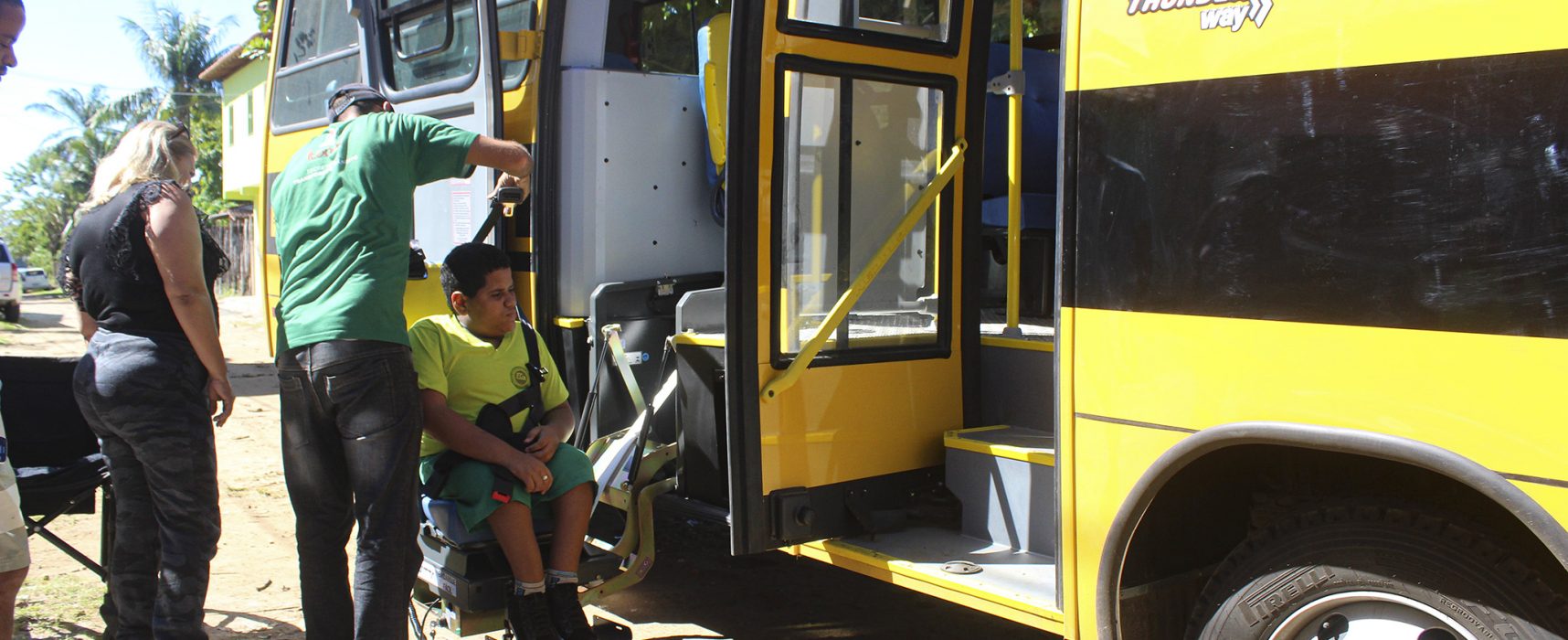 Itacaré recebe novo ônibus escolar do Programa Caminho da Escola