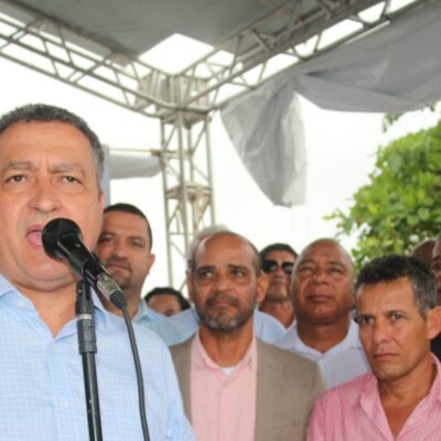 Vereadores participam, ao lado do governador Rui Costa, de inaugurações e assinaturas de ordens de serviços
