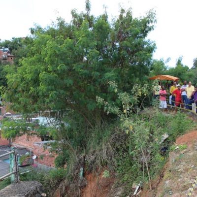 Após início das obras prefeito de Ilhéus visita locais atingidos pelas fortes chuvas