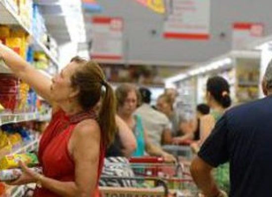 Consumidores esperam inflação de 5,3% nos próximos 12 meses, diz FGV