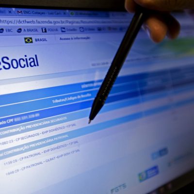Governo anuncia mudanças no eSocial
