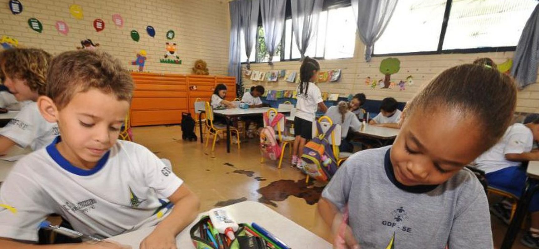 MEC pretende implantar no país 108 escolas cívico-militares até 2023