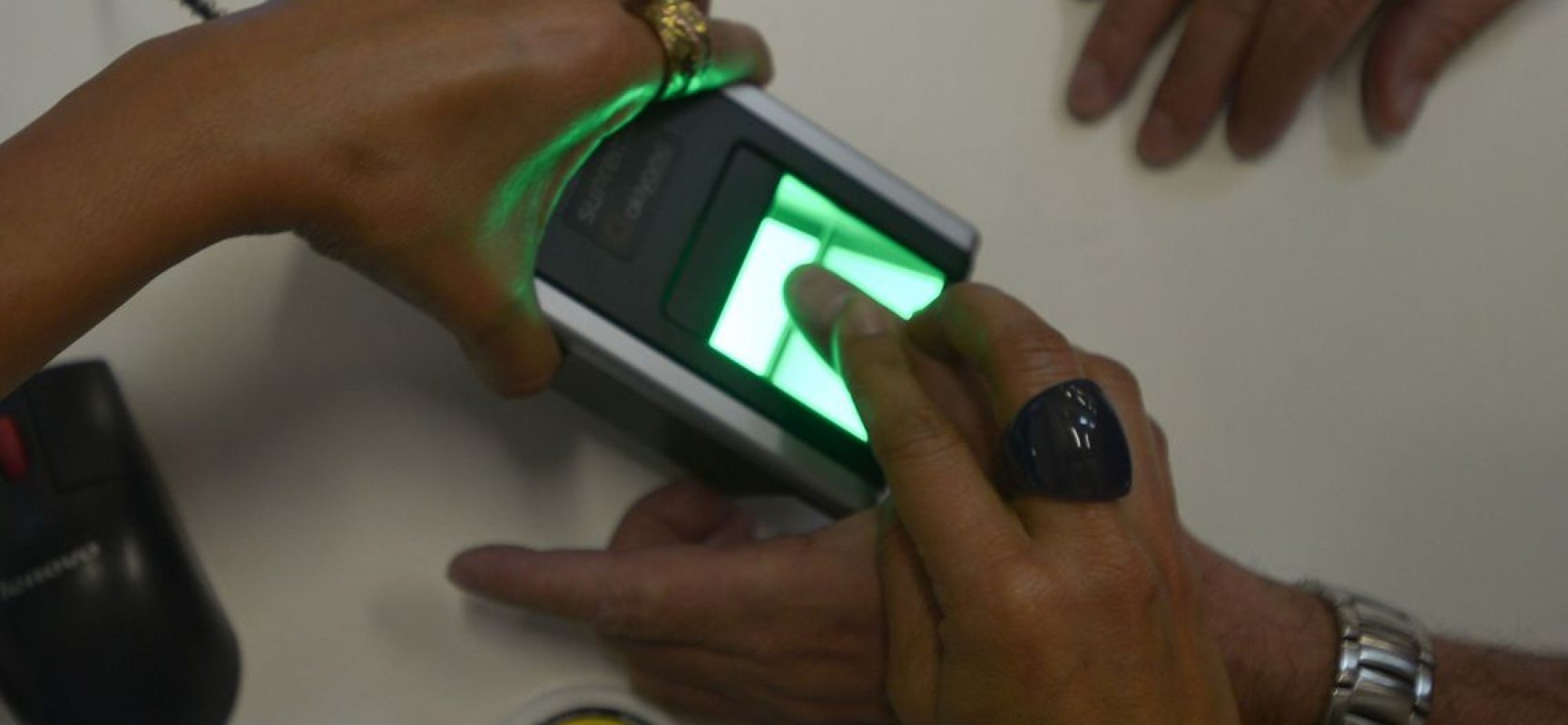 Número de eleitores cadastrados por biometria chega a 69%, diz TSE