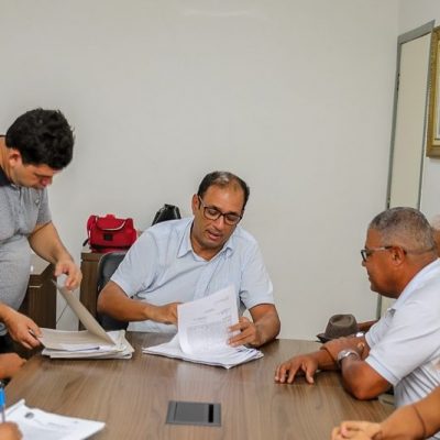Prefeitura assina novos termos de concessões de uso de solo