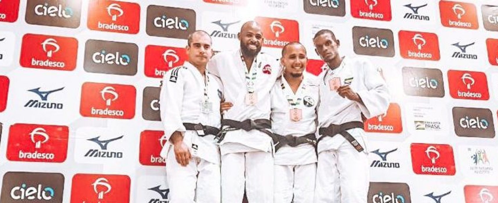 Sem apoio oficial, judoca mantém ranking e traz medalha de bronze para Ilhéus