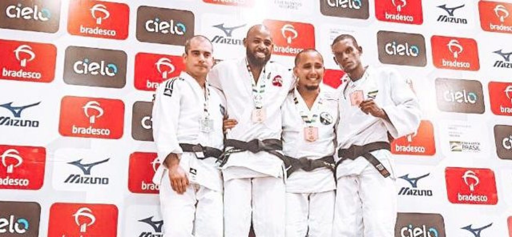 Sem apoio oficial, judoca mantém ranking e traz medalha de bronze para Ilhéus