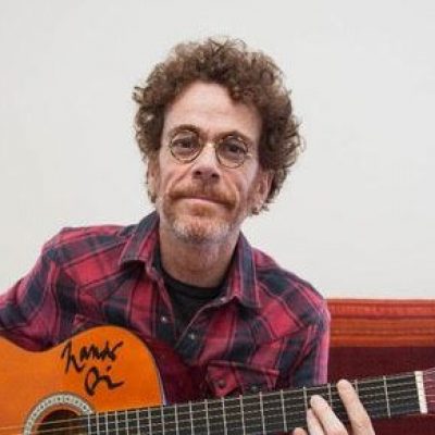 Nando Reis sorteará violão autografado em Ilhéus