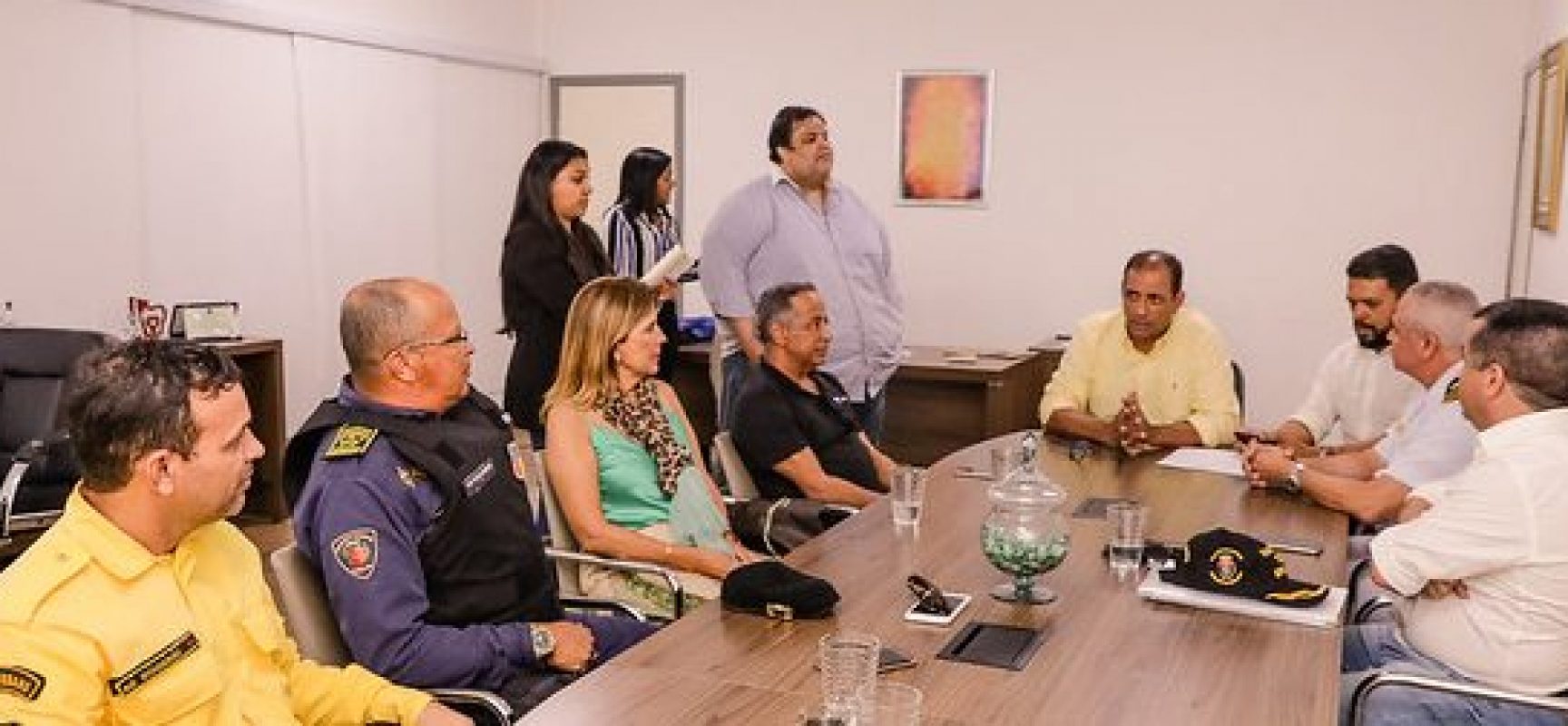 Prefeitura celebra protocolo de intenções para reordenamento da Praia do Cristo