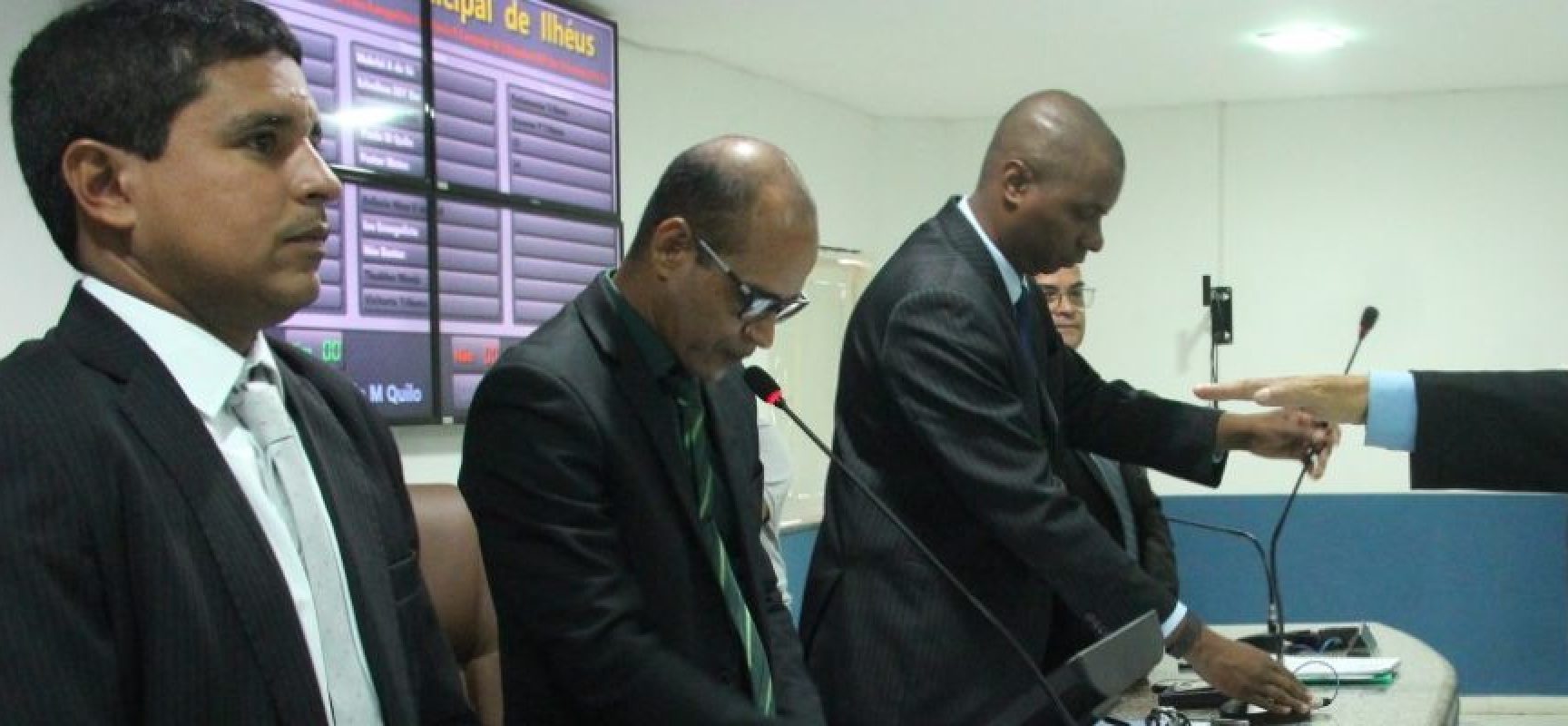 CÂMARA DE VEREADORES DE ILHÉUS TERÁ SESSÃO EXTRAORDINÁRIA SEXTA-FEIRA, 27