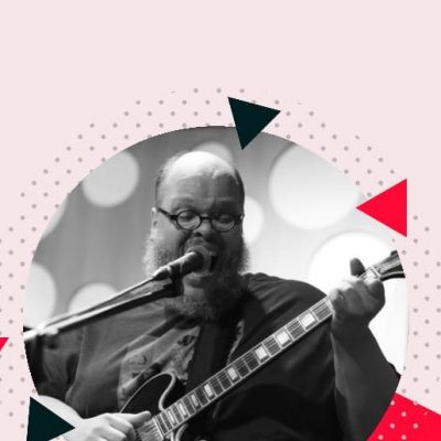 Ed Motta apresenta show “Solo” com piano e guitarra em Ilhéus