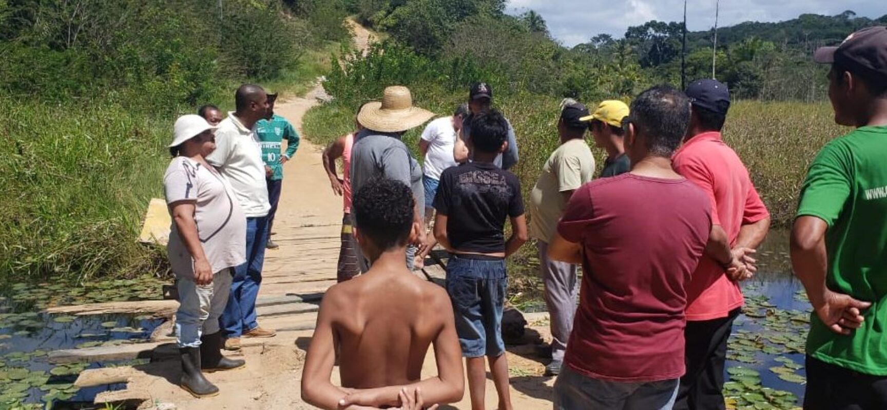 ESCUTA ILHÉUS: Vereador Luiz Carlos Escuta trabalhando pela comunidade indígena de Águas de Olivença