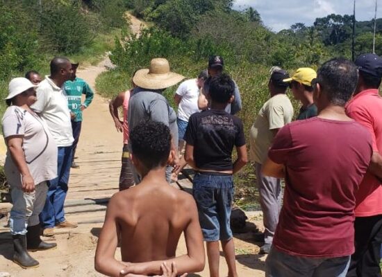 ESCUTA ILHÉUS: Vereador Luiz Carlos Escuta trabalhando pela comunidade indígena de Águas de Olivença