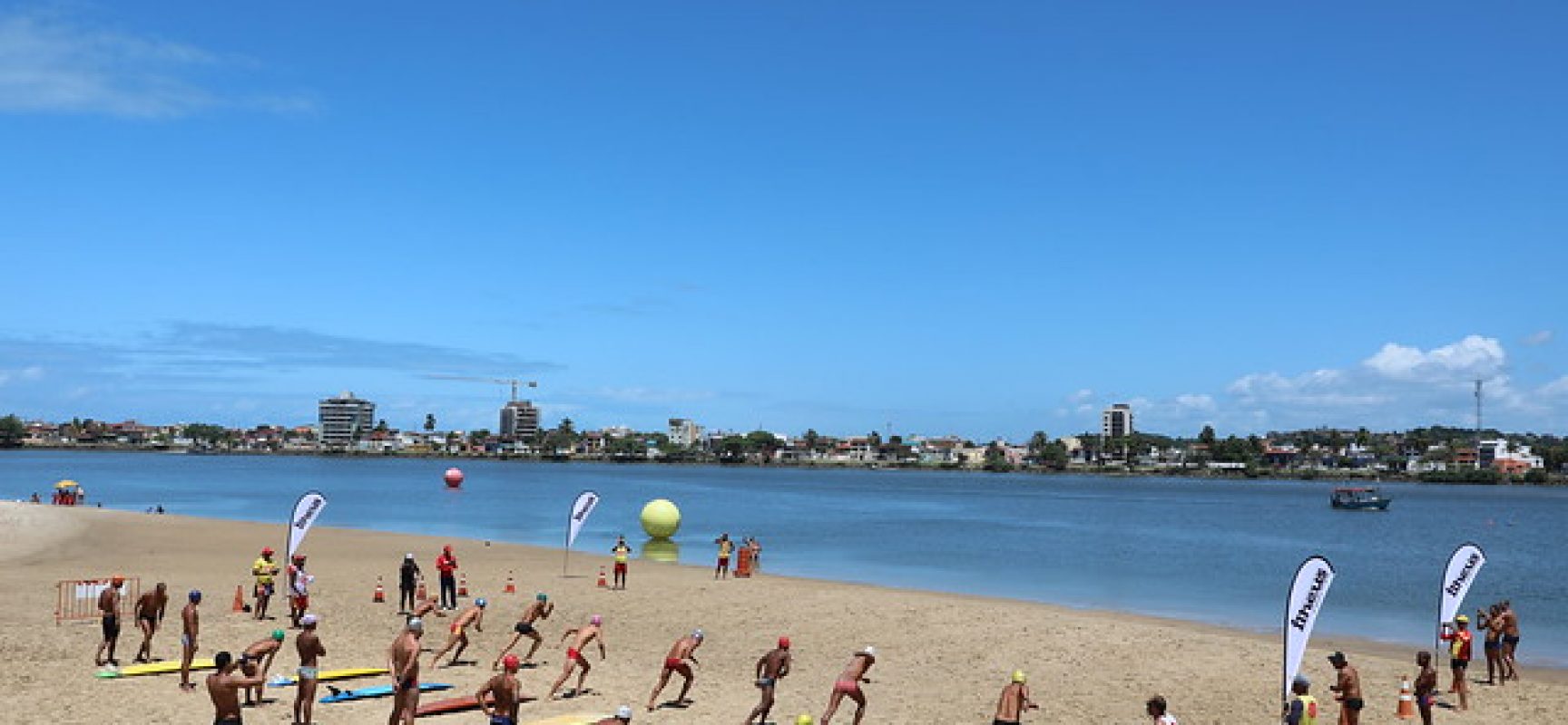 Evento de Salvamento Aquático reúne multidão em Ilhéus