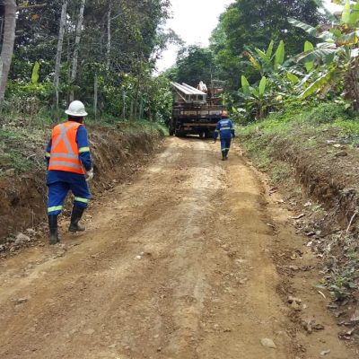 Coelba e Prefeitura de Itacaré realizam eletrificação na região de Serra de Água