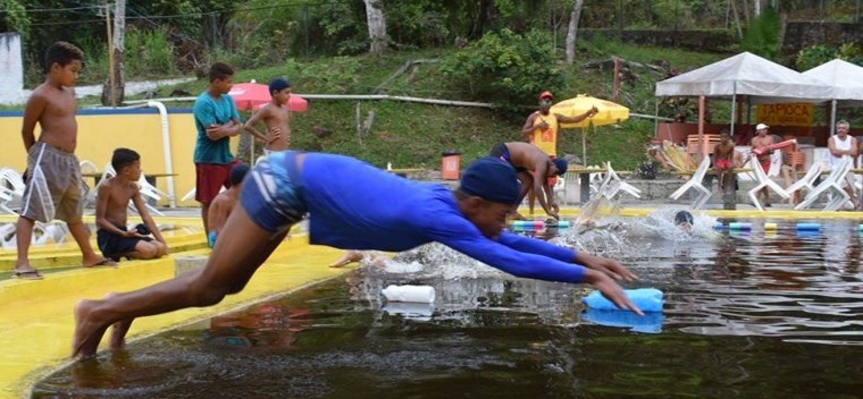 CRAS realiza campeonato de natação para crianças de Olivença