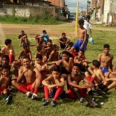 Escolinha de Futebol ADCTV com crianças de 08 a 14 anos se reúnem todo sábado no Vilela