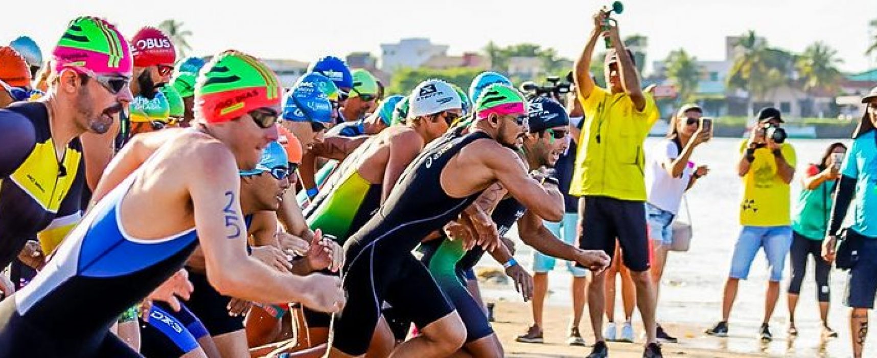 Triatletas se enfrentam pela terceira etapa do baiano em Ilhéus