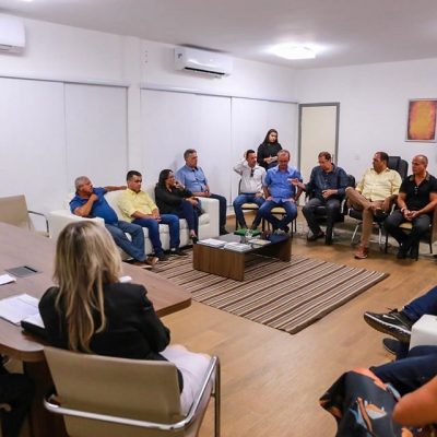 Prefeito discute temporada de cruzeiros marítimos em Ilhéus