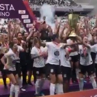 Time feminino do Corinthians encerra temporada histórica