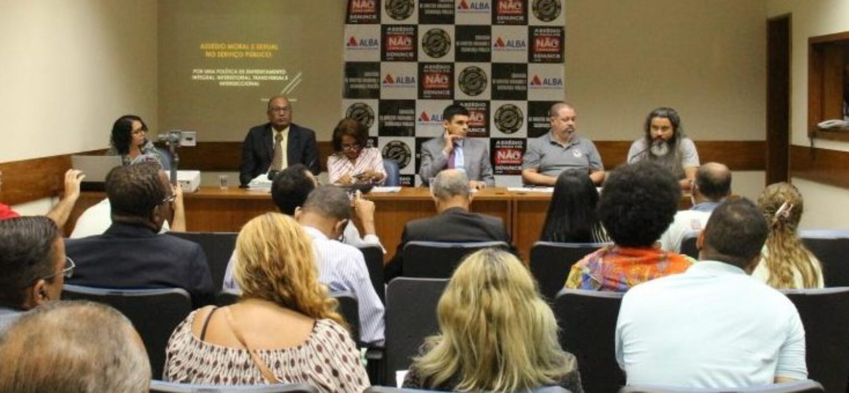 BAHIA: DENÚNCIAS DE ASSÉDIO MORAL E SEXUAL NA POLÍCIA É REALIZADO EM SEMINÁRIO NA ASSEMBLÉIA LEGISLATIVA