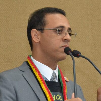 Deputado Hilton Coelho (PSOL) defende Estado Laico, liberdade de culto e fim da intolerância religiosa