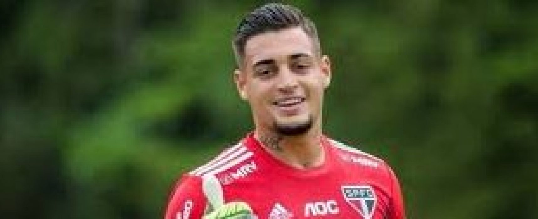 Goleiro Jean vai defender o Atlético-GO por um ano
